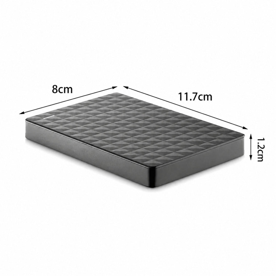 Sort harddisk set skråt fra siden med målpile, der viser bredde, længde og tykkelse 6
