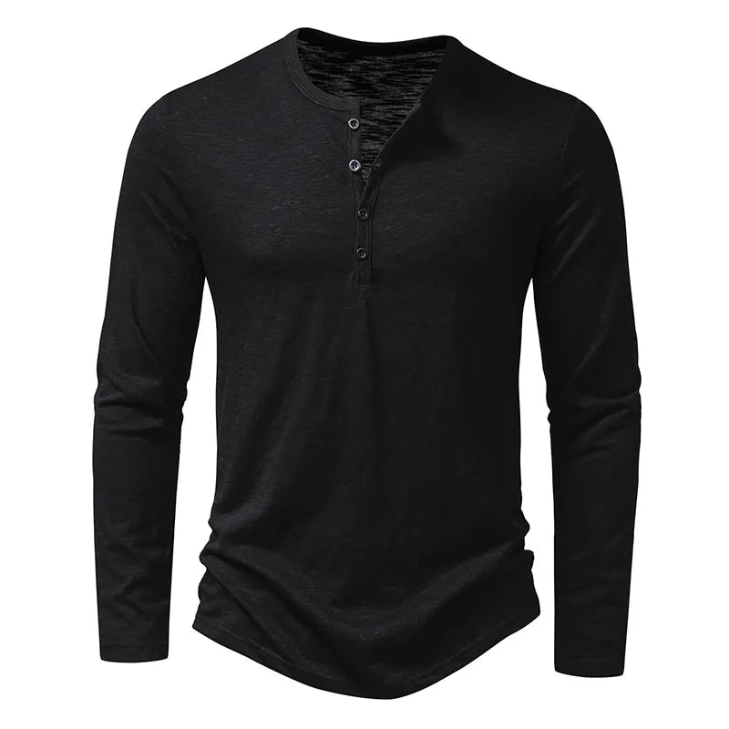 Sort henley-skjorte med knapper ved halsen og slank pasform, set lige forfra. 16