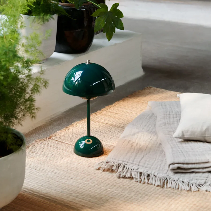 Moderne berøringsfølsom bordlampe - LumiTouch