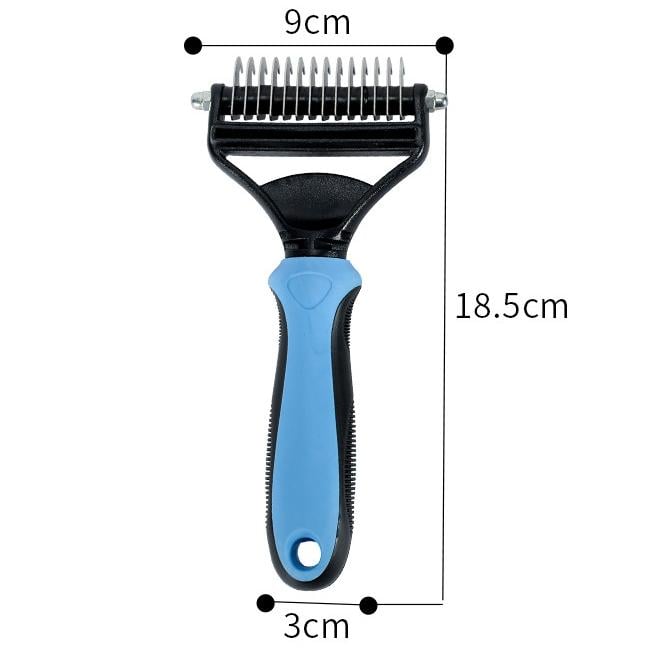 Blå og sort rive set forfra med målene 9 cm i bredden, 18,5 cm i længden og 3 cm i grebets tykkelse. 9