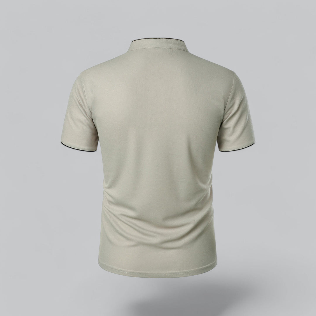 Lys beige poloshirt set bagfra med ståkrave og ensfarvet ryg 12