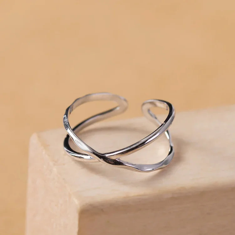Silberner, verstellbarer Ring, minimalistisches Design, Schmuck für Damen, modisch, elegant.